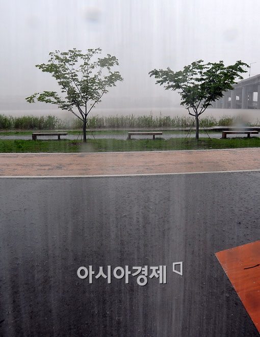 [포토] 집중호우 쏟아지는 한강