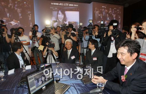 [포토]아이유와 4G LTE 영상통화!