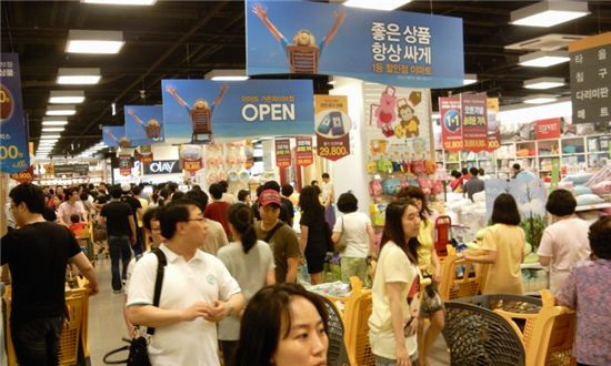 [르포］이마트 가든파이브점, 쇼핑중 외식 즐길 수 있는 '1호점 할인점'