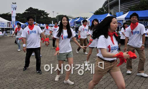 [포토] 분위기 고조되는 한나라당 전당대회