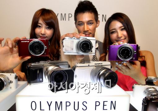 [포토]올림푸스, 세가지 콘셉트 PEN 신제품 출시