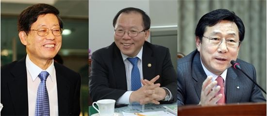(좌측부터) 김황식 국무총리와 김동선 중소기업청장, 김기문 중소기업중앙회 회장.