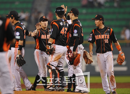 [포토] 롯데 '오늘도 이겼다'