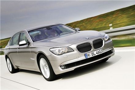 알뜰 BMW ‘D시리즈’의 기름값 ‘다이어트’