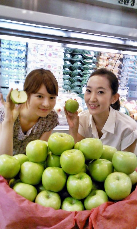 [포토]갤러리아百, 가을 햇사과가 벌써?