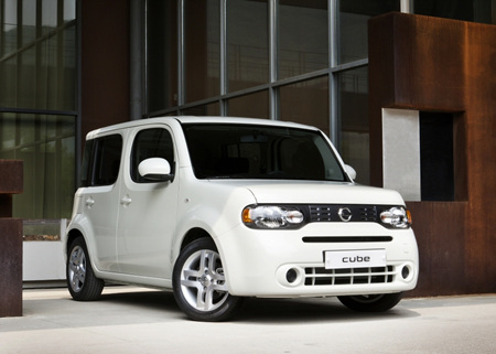 '큐브 돌풍' 10일간 500대 예약판매 