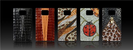 스마트폰, 화려한 옷을 입는다