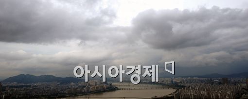 [포토]장맛비 소강 먹구름 가득!