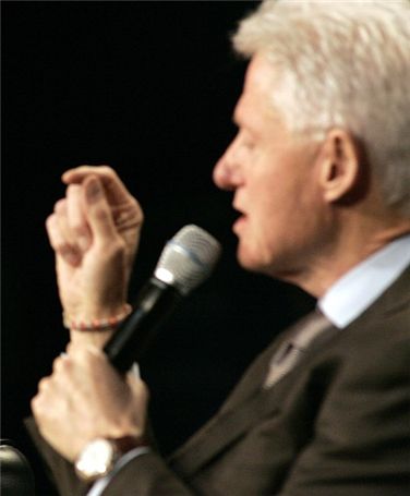 빌 클린턴, 퇴임 후 강연료로 800억 챙겨