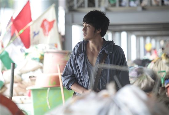 Actor So Ji-sub to receive award from KTO
