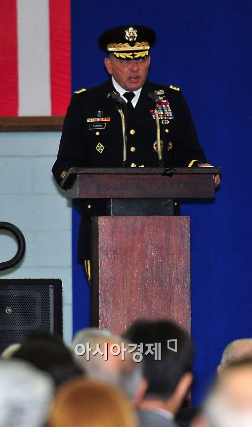[포토] 취임사 하는 제임스 신임 주한사령관