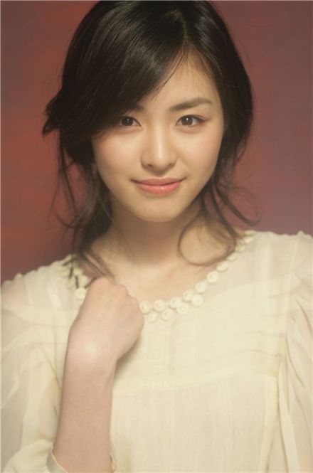 Lee Yeon-hee likely to appear in Zo In-sung pic