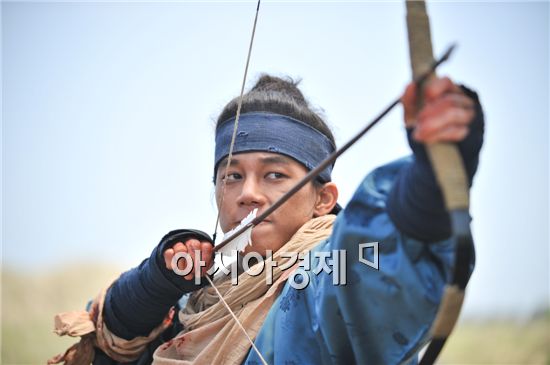 영화 '최종병기 활' 서군 역의 김무열
