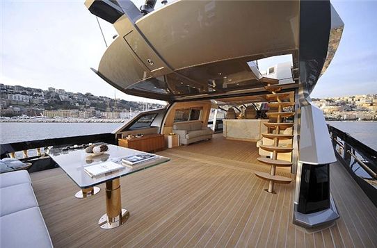 억! 요트 값이 5조1000억?