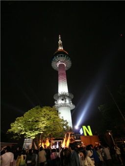 열대야 탈출? 남산에서 여름밤 피크닉 즐겨요!