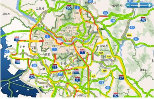 현재 서울시내 도로 상황. 빨간색 선이 정체구간이다. 주요도로가 모두 정체 중인 것을 알 수 있다. 