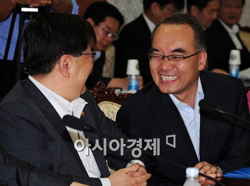 [포토] 국가정책조정회의 참석한 박재완 장관