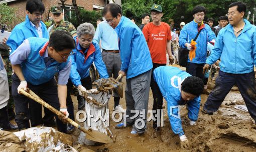 [포토]전원마을 찾은 한나라당