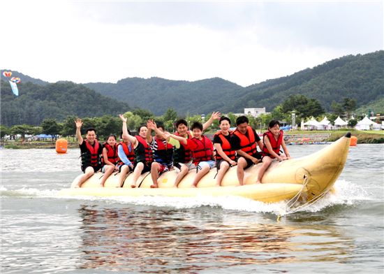 충주서 국내 최대 ‘여름 호수축제’