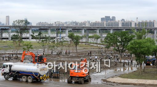 [포토] 막바지 복구 작업