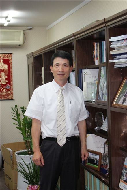 [기업지속성장의 길을 묻다] 성명기 대표 "도전.정직.공부는 3가지 약속"