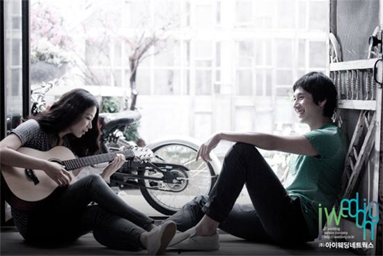 이선균-전혜진 부부, 9일 새벽 득남 