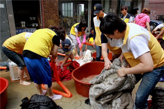 웅진코웨이, 동두천시 수해복구 봉사활동