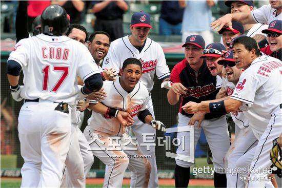 추신수 "딸 낳고 생애 첫 끝내기 홈런..영화같다"