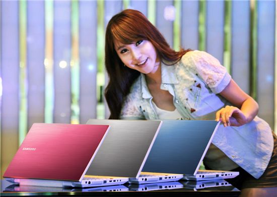 삼성전자, 5가지 색상 최신형 노트북 출시