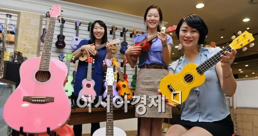 [포토]형형색색의 우쿨렐레