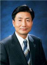 학력 不問 채용시대..다시 보이는 고졸 출신 별들