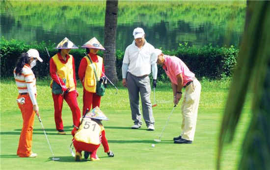 ‘녹색아편’에 빠진 中國 불법골프장 ‘우후죽순’