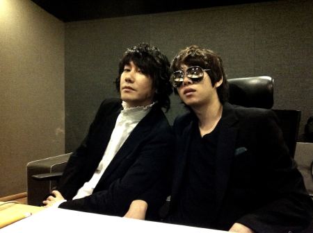 Kim Jang-hoon (left) and Kim Heechul [Kim Heechul's Twitter account]