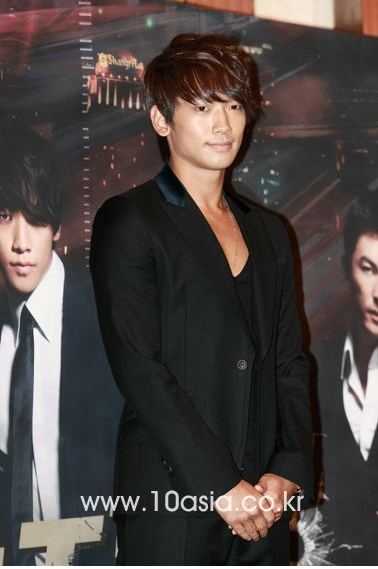 검찰, 가수 비 횡령 무혐의에 재기수사 결정
