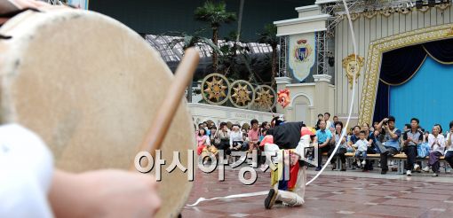 [포토]연휴 마지막을 놀이공원에서
