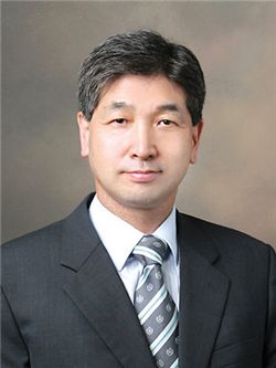 SK CEO, 지방대로 향하는 까닭?