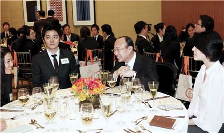 한화 ‘3040’ 신화 일군 김승연회장의 ‘매직경영’