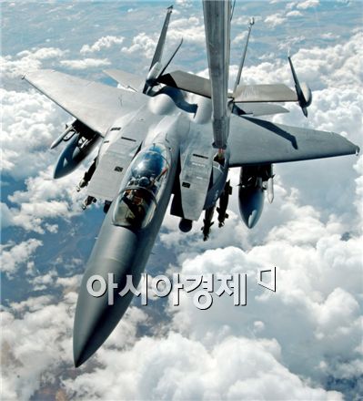 한국상공 첫 공중급유훈련