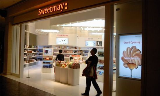 마카오의 호텔신라, 화장품으로 돈버네