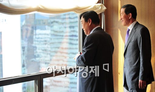 [포토] "창 밖 풍경 좋네"