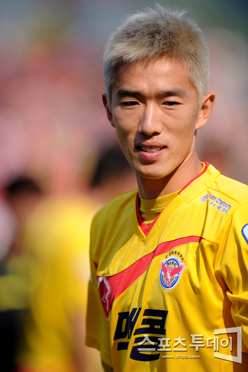 [포토] 김정우 '전역 기념으로 염색!'