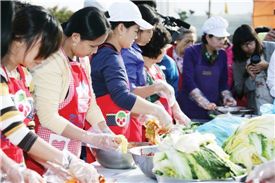 [가을축제 알고 가면 즐거움이 2배②]9~11월 가을	 ‘흥겨운 난장’ “이런 축제  들어봤니?”