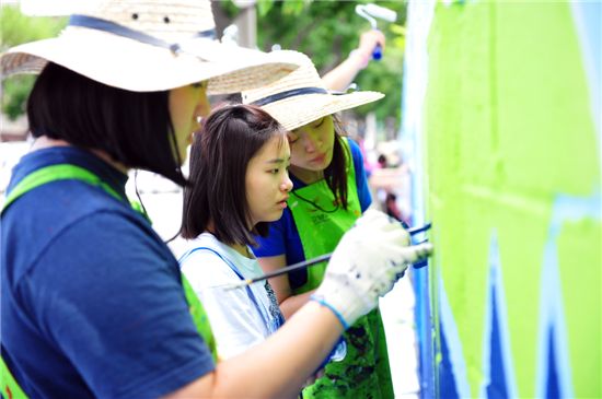동대문구, 아름다운 벽화 릴레이 자원봉사 펼쳐 