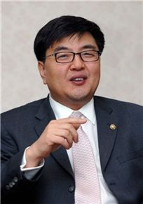 임채민 복지부 장관 "약사회 대승적 결단 큰 의미"