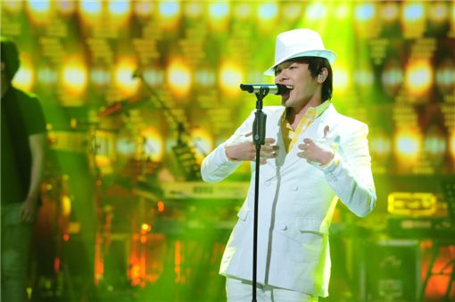 Wheesung to release new album in Oct