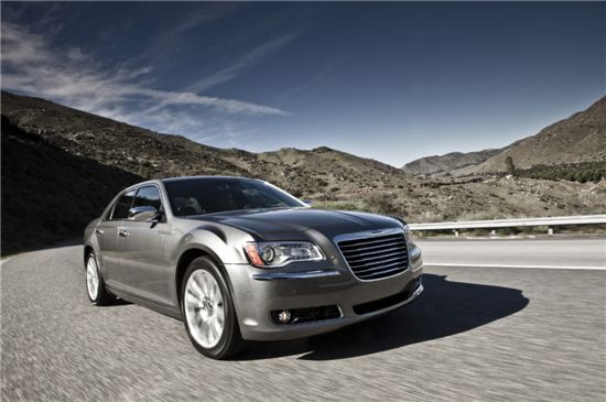[시승기]크라이슬러 부활의 신호탄 뉴 300C