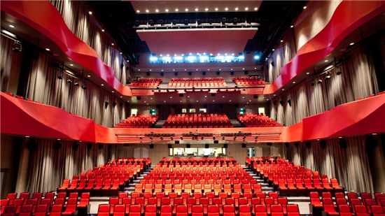 대한민국 영화의 역사 새로 쓰는 부산 '영화의 전당'