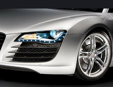 LED헤드램프가 장착된 독일 수입차.