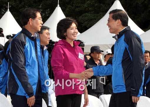 [포토] 서울시장 후보 만나는 김황식 총리