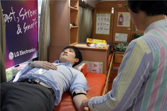 LG전자, 헌혈로 희귀병 앓는 임직원 자녀 돕는다